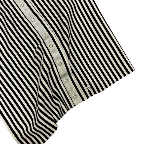 Lululemon Infinity Mint Green Stripe Snap Front Scarf - Picture 2 of 3